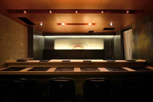 寿司屋のデザイン内装施工事例 [表参道]｜店舗デザイン.COM