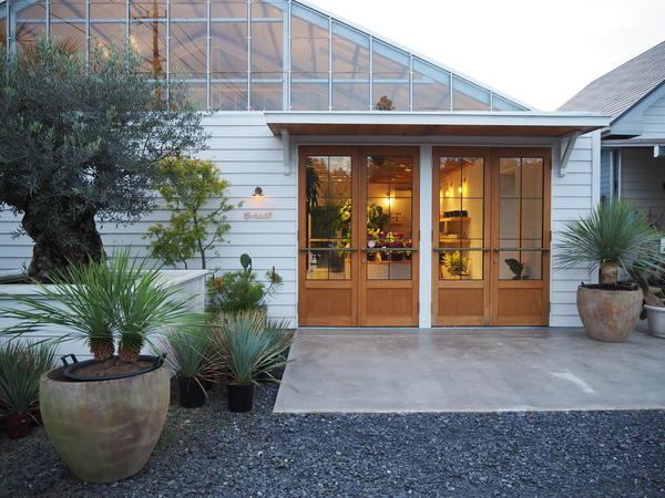Botanical Cafe Breedのデザイン内装施工事例 [成田...