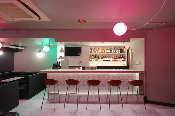 カラオケBAR4th カラオケバー [四谷] 店舗デザイン.COM