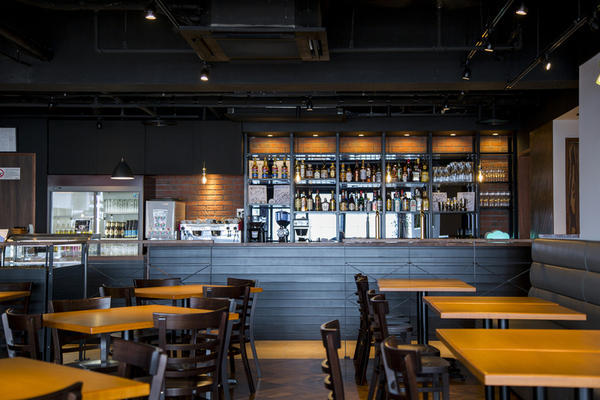 Pizzeria Bar Aricciaのデザイン内装施工事例 [てだ...
