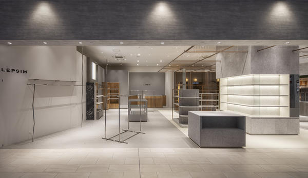 LEPSIMイーアス春日井店 アパレル [春日井] 店舗デザイン.CO...