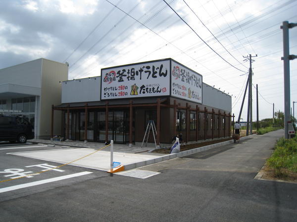 釜揚げうどん食堂のデザイン内装施工事例｜店舗デザイン.COM