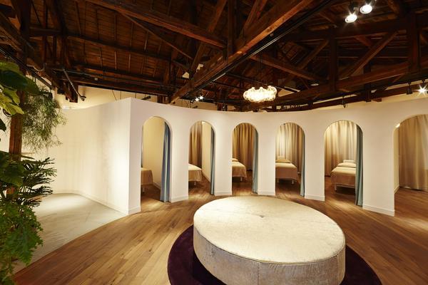 INDIBA SALON mouillerのデザイン内装施工事例 [福...