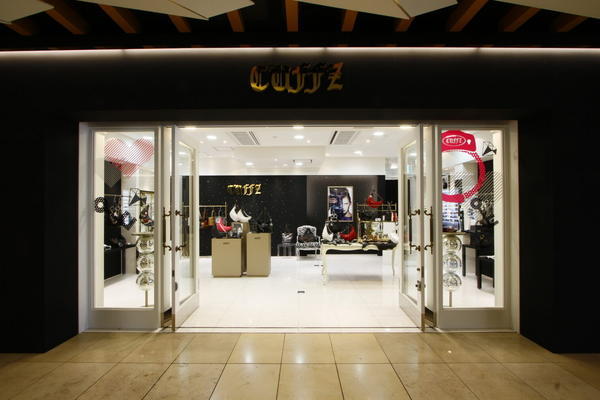 CAFFZ アパレルブランド [六本木] 店舗デザイン.COM