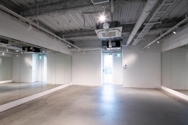 UKI CLINIC STUDIO スタジオ [新大阪] 店舗デザイン...