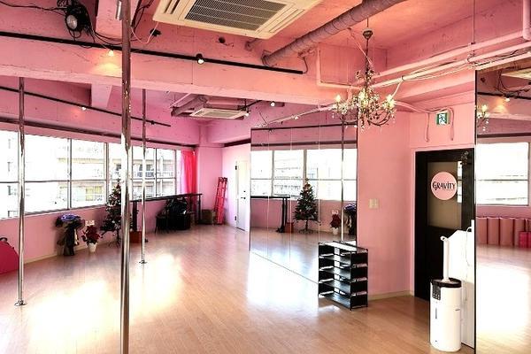 GRAVITY POLE DANCE STUDIO ポールダンススタジ...