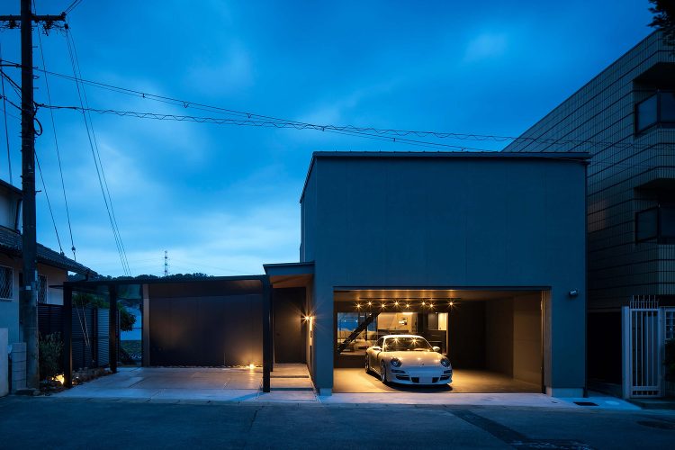 北生駒のガレージハウス | Works | 角直弘 & 一級建築士事務...