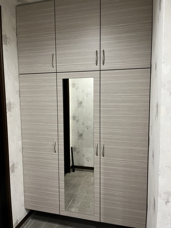 No.320 泉佐野市S様邸 シューズクローク 横目柄グレー系 | オ...