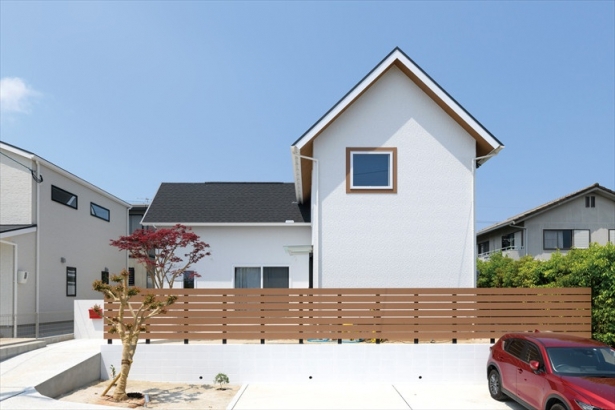 開放感たっぷりの吹き抜けのある家|3rd.Cafe LIVING ST...