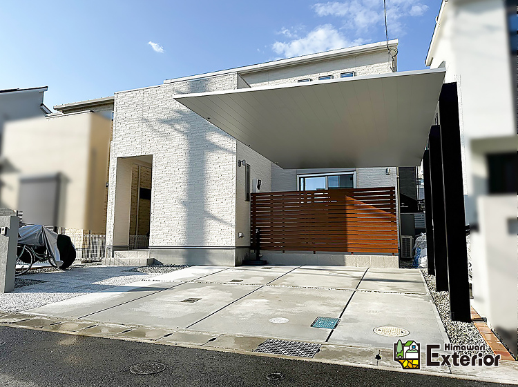 カッコいいカーポートで、スタイリッシュなエクステリア - 神戸で外構・...