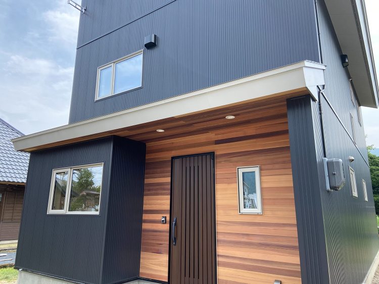 豪雪地に建つシンプルモダンの家 完成見学会【事前予約制】 | 大人気！...