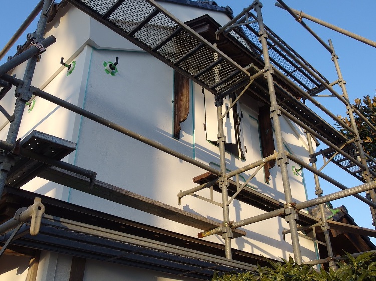 土蔵の漆喰壁塗りが最終工程 吉田建築計画事務所のブログ