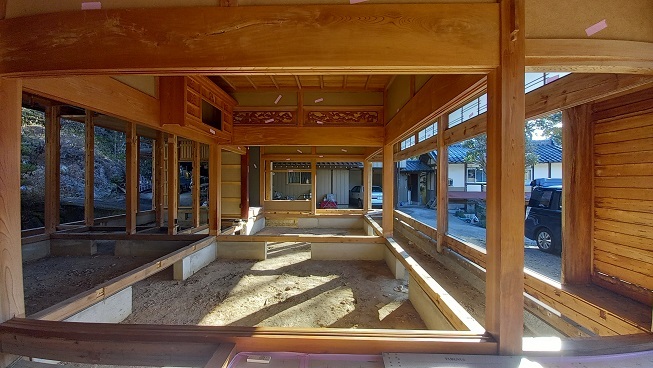 築40年程のせがい造りの日本家屋をリノベーション。 吉田建築計画事務所...