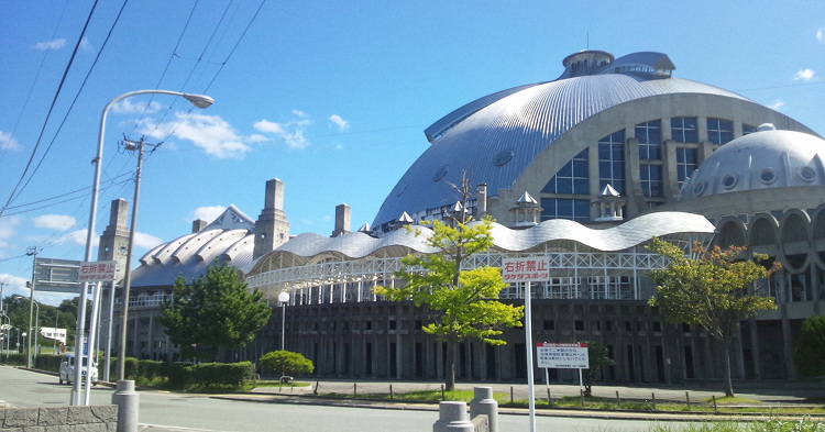 秋田市立体育館 | 日本建築めぐり | 建築パース.com