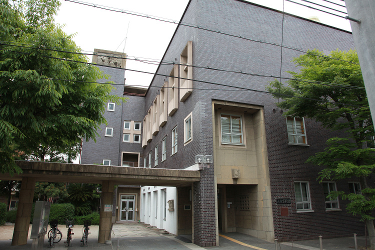 尼崎市立大庄公民館 | 日本建築めぐり | 建築パース.com
