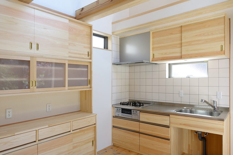 吹抜けキッチンの増築リフォーム | 施工事例