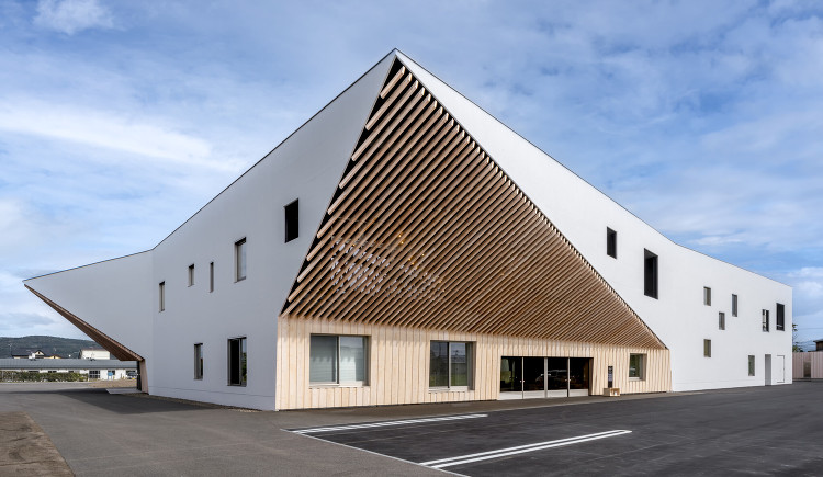 Higashikawa Town Community Plaza So...