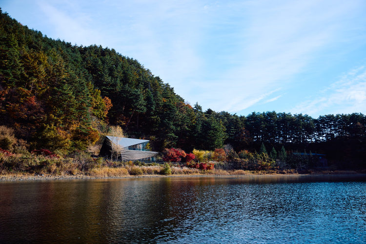 VILLA Fuji Kawaguchiko AERO | Kengo...