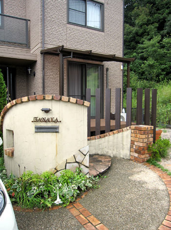 樹脂デッキと木目調テラス屋根の完成! : 毎年受賞歴多数!外構専門店サ...