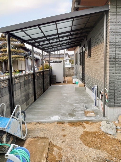 アプローチ洗い出し工事中 : 毎年受賞歴多数!外構専門店サコヤマエクス...