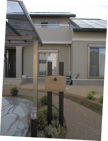 アンティークモダンなフランス雑貨をイメージしたポスト！取り付きました！...