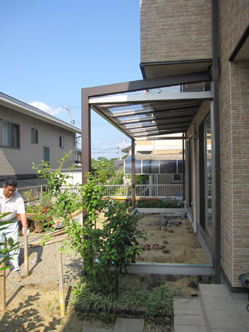 ガーデンルーム工事中 : 毎年受賞歴多数！外構専門店サコヤマエクステリ...