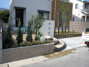 山口県 防府市 K様邸 植栽工事！ : 毎年受賞歴多数！外構専門店サコ...