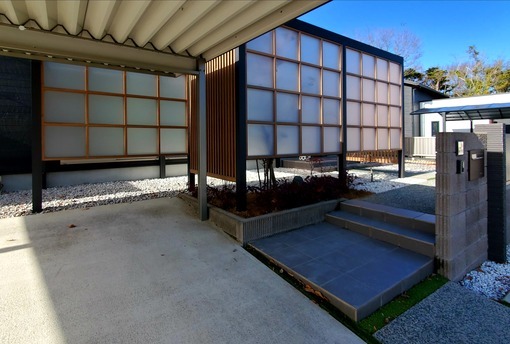 Gルーフ+スクリーン : 毎年受賞歴多数!外構専門店サコヤマエクステリ...