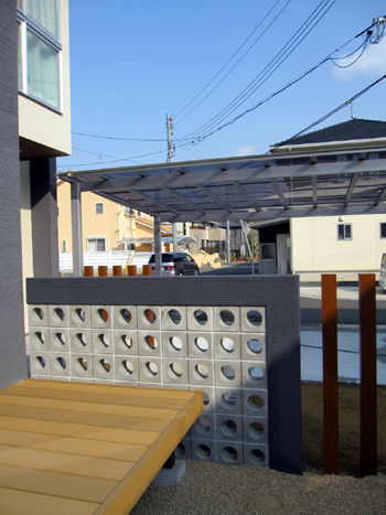 スクリーンブロックのサブ門柱の完成！ : 毎年受賞歴多数！外構専門店サ...