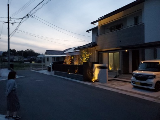 フェンスの騒音とライティング2 : 毎年受賞歴多数!外構専門店サコヤマ...