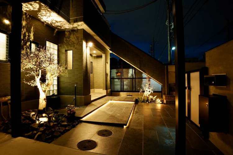 夜に煌めく我が家｜名古屋・弥富・あま・桑名の外構と庭Instagram...