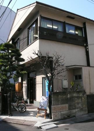 東高円寺の事務所物件が漫画教室に |東京R不動産|リノベーション・ヴィ...