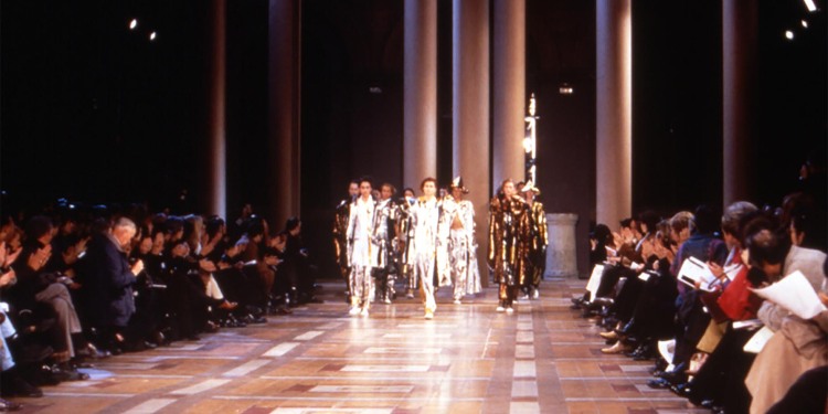 Issey Miyake Paris Collection - Shi...