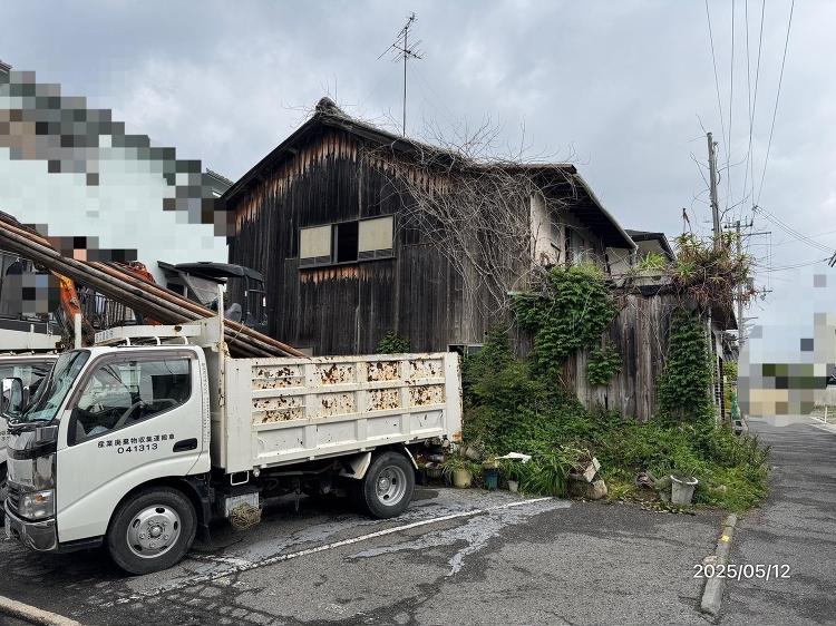 大阪府岸和田市にて新規解体工事に着工させていただきました。