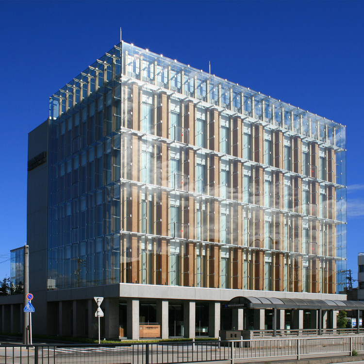 丸美産業本社社屋 | Project | 高松伸建築設計事務所