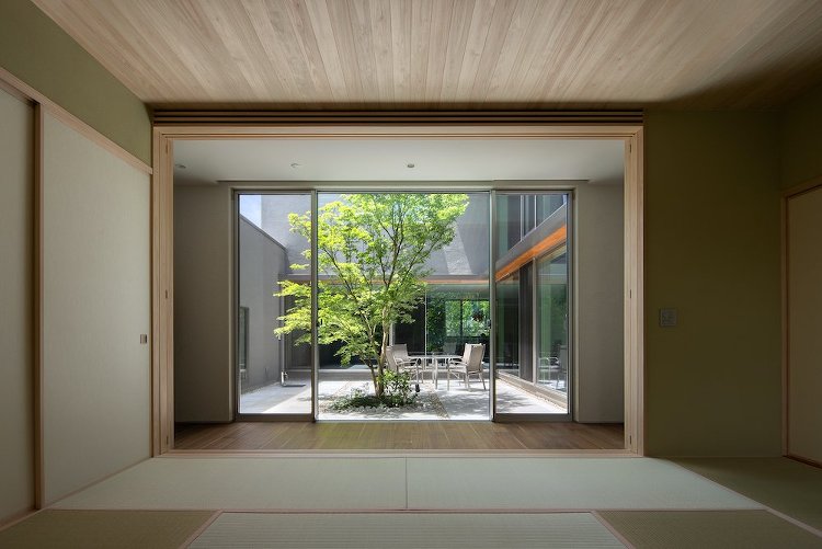 Y style ATELIER SQUARE
