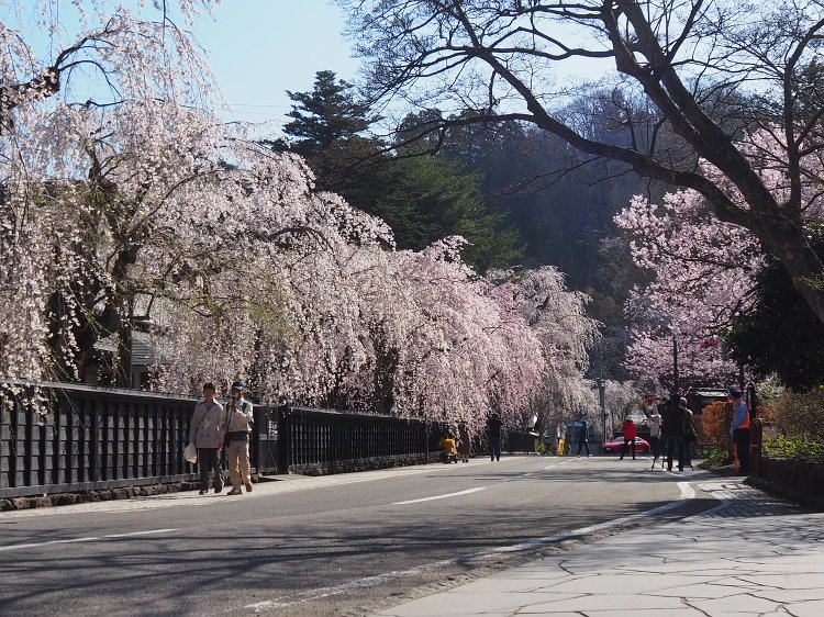 JR田沢湖駅 仙北市田沢湖観光情報センター「フォレイク」