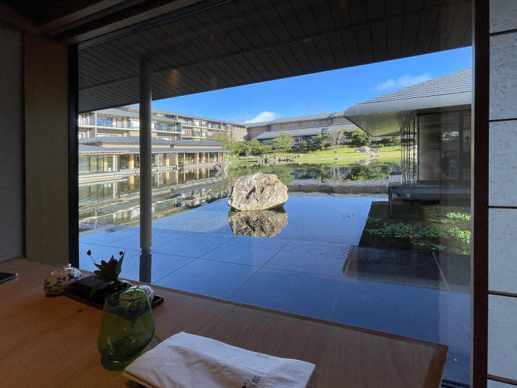 エクシブ鳥羽別邸 ― 海と庭園に抱かれる建築|TENアーキテクツでおし...
