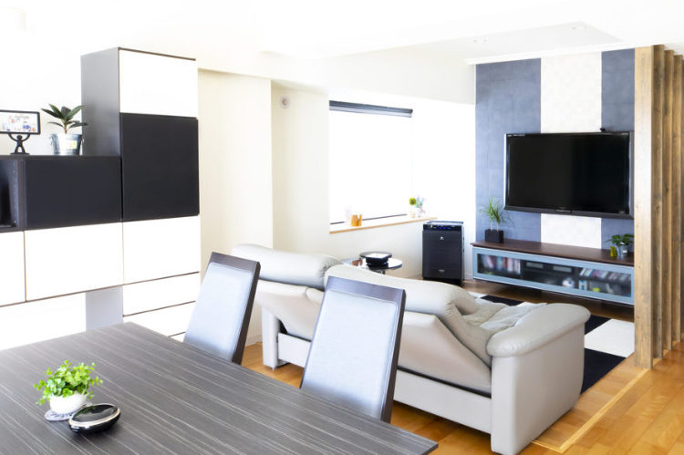 モノトーンカラーでキリっと！空間に。 ： 札幌で新築住宅・中古住宅+リ...