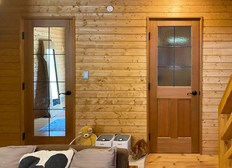 No. 44 OFFICIAL SITE「玄関ドアは顔、室内ドアは衣装...