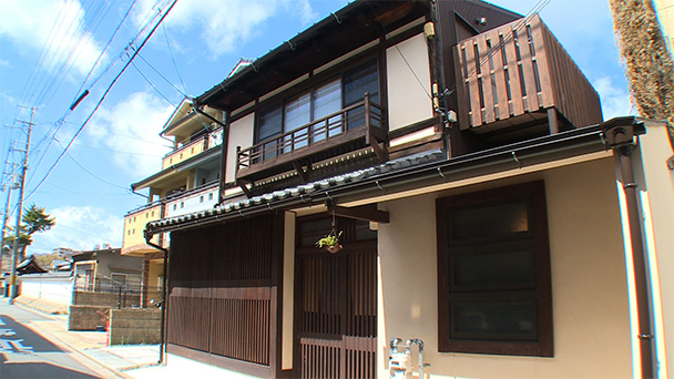 古い建具を上手く活かした 物を作りたくなる家 | 辰巳琢郎の家物語 リ...