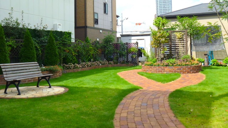 広い庭をおしゃれにデザインした洋風外構【埼玉県川口市の施工例】