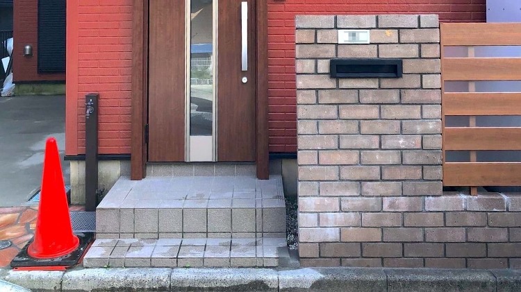 中古住宅の門まわりをリフォームした外構工事【埼玉県富士見市の施工例】