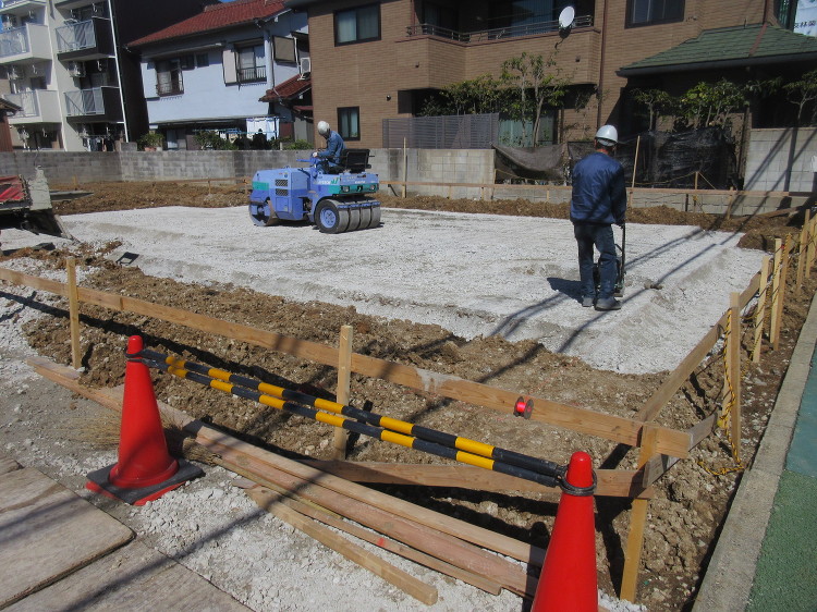 スタッフブログ｜名古屋市昭和区K様邸 地盤づくり 砕石転圧 《imak...