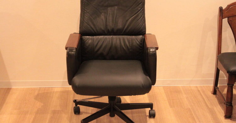 カリモク製パーソナルチェア 座面張替 | 制作事例 | 木工房ひのかわ...