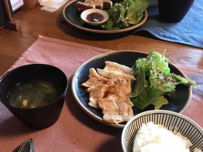 古民家カフェで美味しい昼食 | いしざき社長の庭ブログ