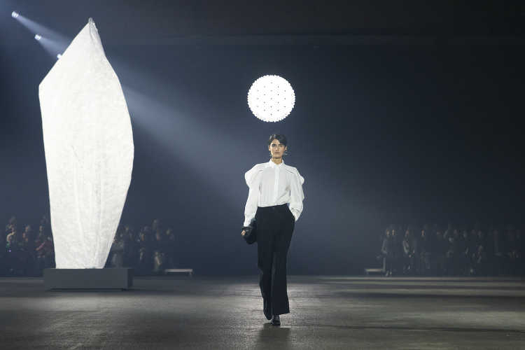ISSEY MIYAKEの新しいかたち 近藤悟史インタビュー - デザ...