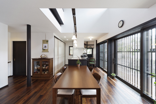 方形架構のアンティークモダン - 事例紹介 - 神奈川エコハウス 環境...