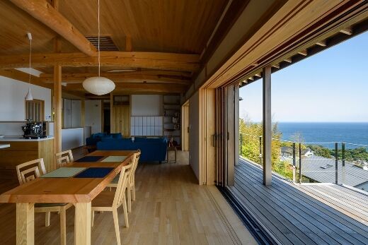 大海原を望む傾斜地の家 - 事例紹介 - 神奈川エコハウス 環境・健康...