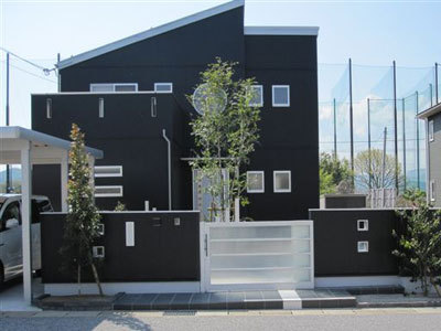 ガルバリウムの塀とスライド門扉 米原市 | 京阪グリーン | 滋賀・京...